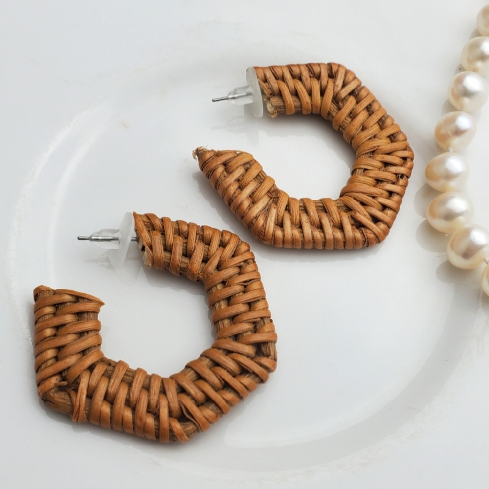 🌟5/$25 BEAUTIFUL rattan hoops 🌟